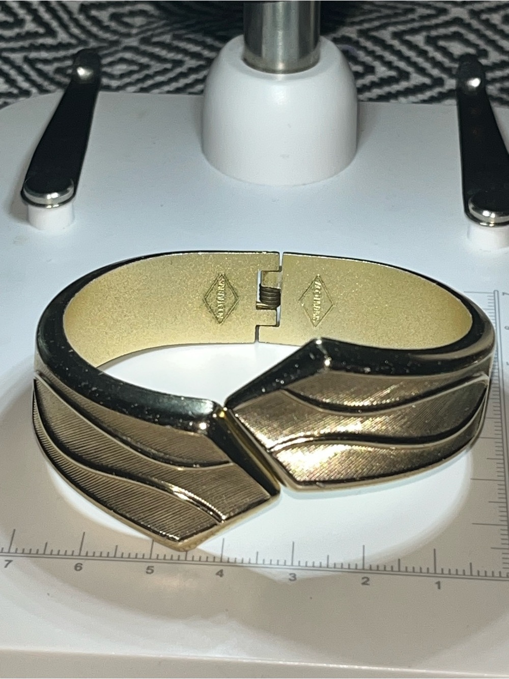 Vintage Sarah Coventry Gold-Tone Hinged Statement Bangle Bracelet